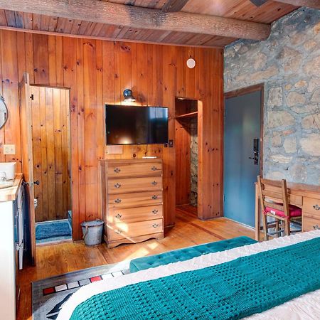 The Furry Lodge Double Ste 2&3 Waynesville Εξωτερικό φωτογραφία
