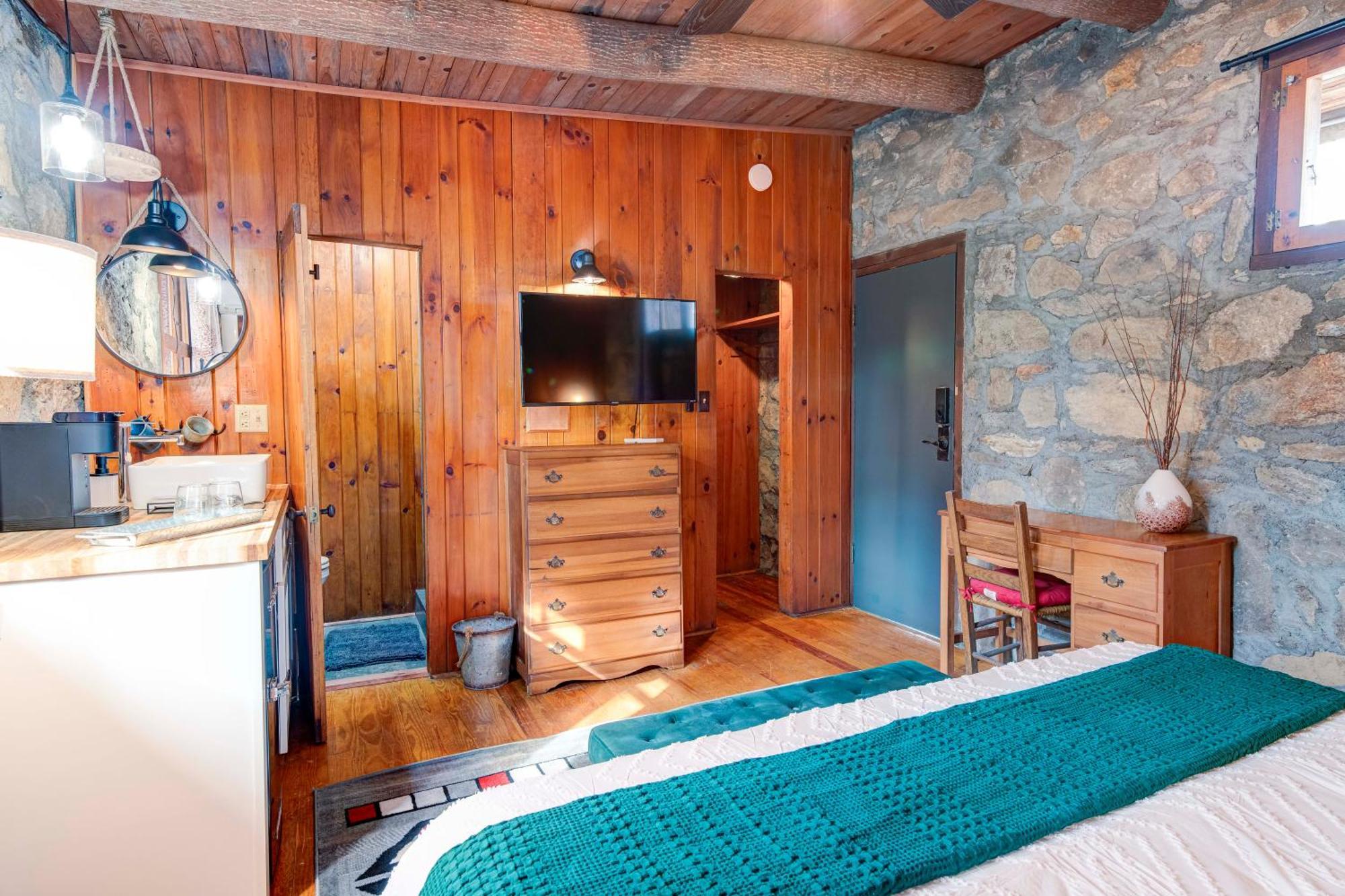 The Furry Lodge Double Ste 2&3 Waynesville Εξωτερικό φωτογραφία