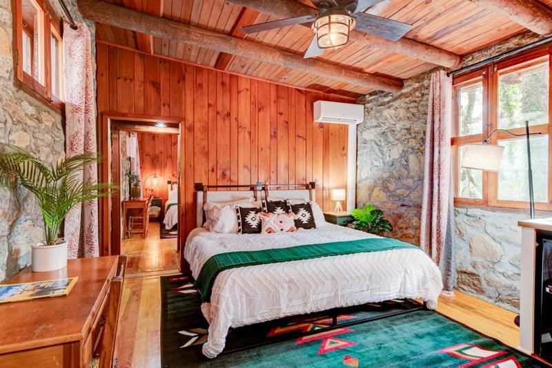 The Furry Lodge Double Ste 2&3 Waynesville Εξωτερικό φωτογραφία